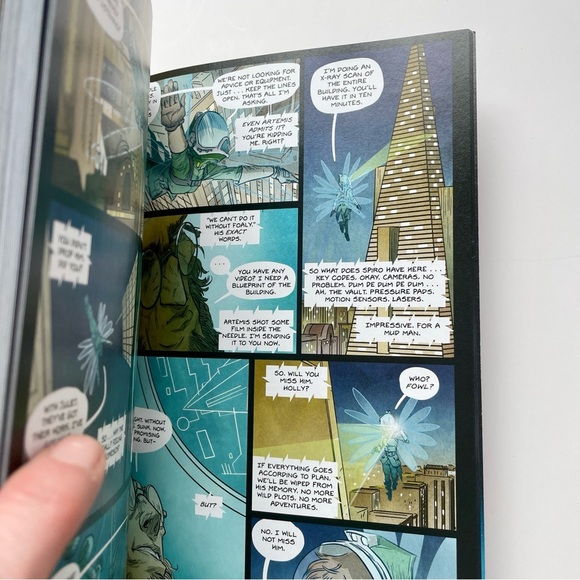 🎯3/$10 Paperback Softcover Book Artemis Fowl The Eternity Code Graphic Novel - Picture 2 of 5